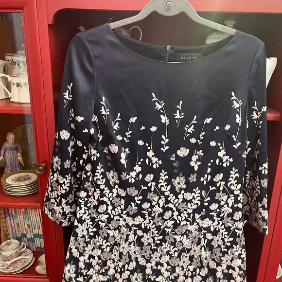 Vintage St John Floral Print Shift Dress Size 4 - Picture 3 of 6
